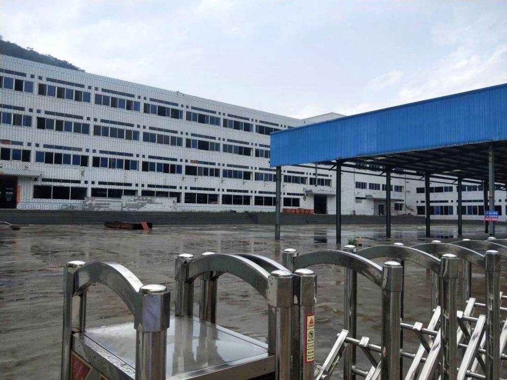 茶山原房東超大空地可辦環(huán)評標準獨院廠房招租
