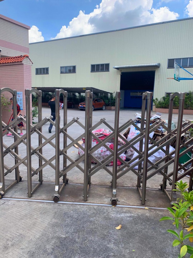 原房東獨門獨院鋼結(jié)構(gòu)廠房在工業(yè)聚散地
