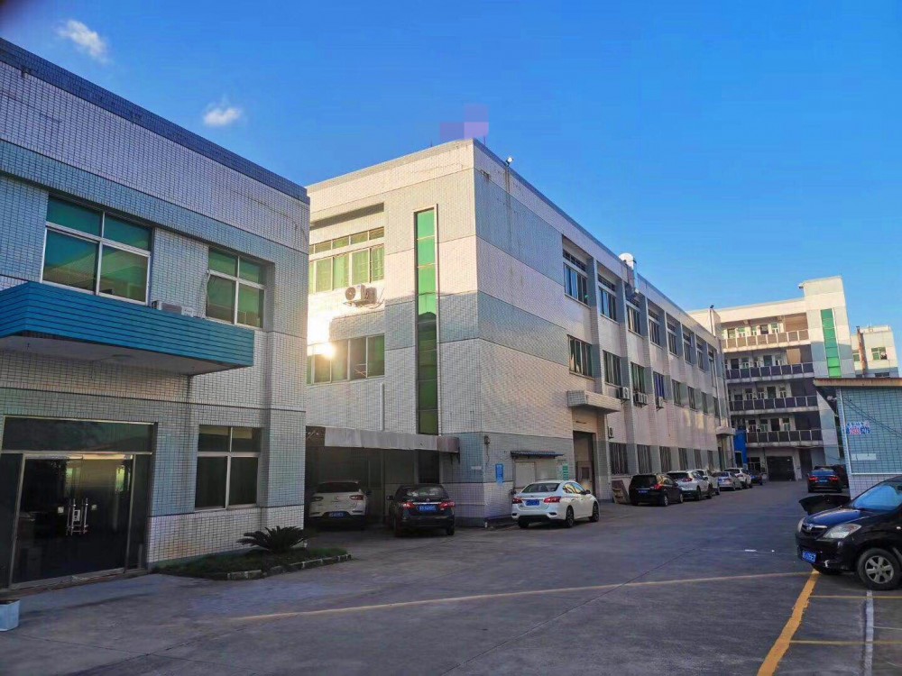 工業(yè)園樓上帶辦公室精裝修，地坪漆潔靜廠房出租，面積980平方