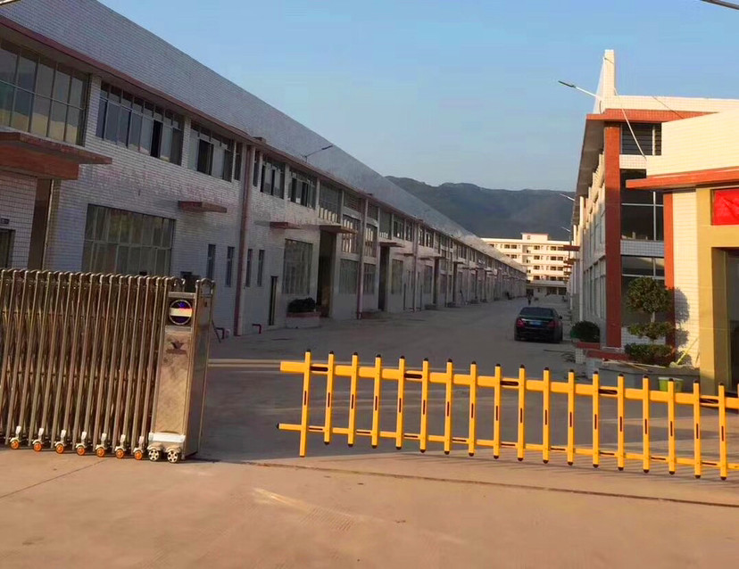原房東磚墻到頂單一層廠房證件齊全位于政府規(guī)劃園區(qū)滿足各種行業(yè)