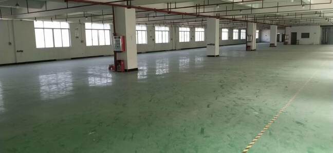萬江成熟工業(yè)園區(qū)內(nèi)現(xiàn)有空出廠房出租，二樓約2000平方，